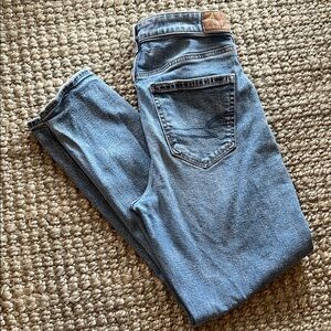 American Eagle strigid mom Jean size 6